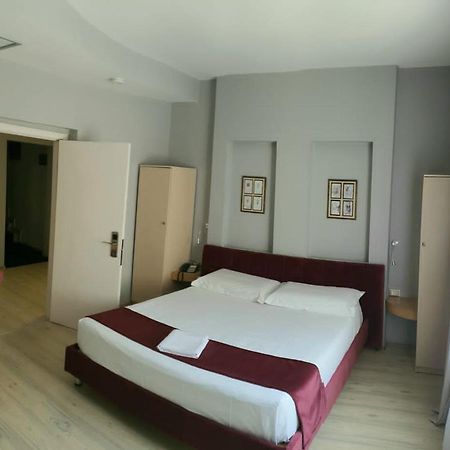 Theranda Boutique Hotel Tirana Exterior foto
