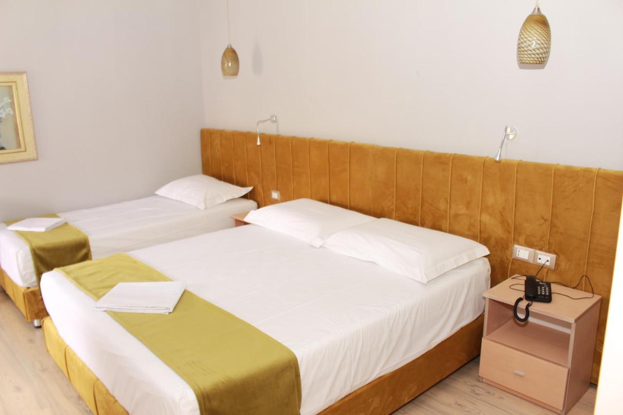 Theranda Boutique Hotel Tirana Exterior foto