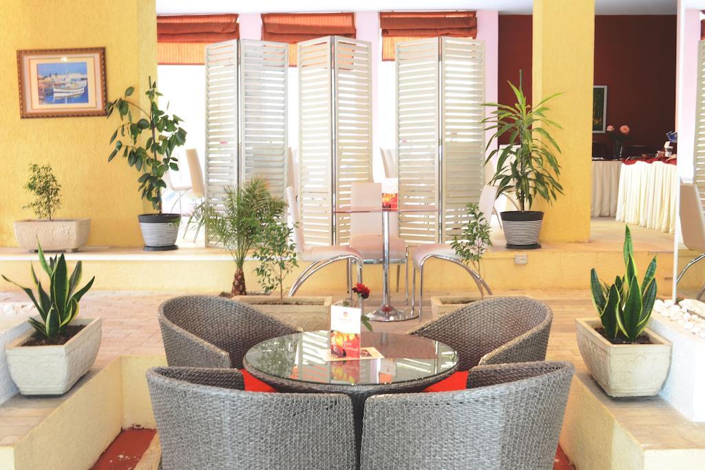 Theranda Boutique Hotel Tirana Exterior foto